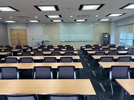 세미나룸(80석) 